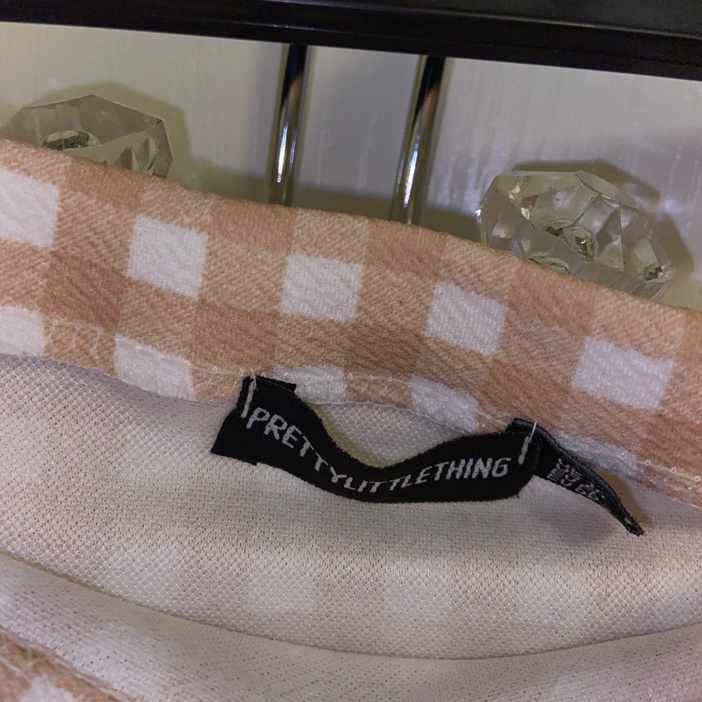 Pretty Little Thing Gingham mini skirt - Picture 2 of 3